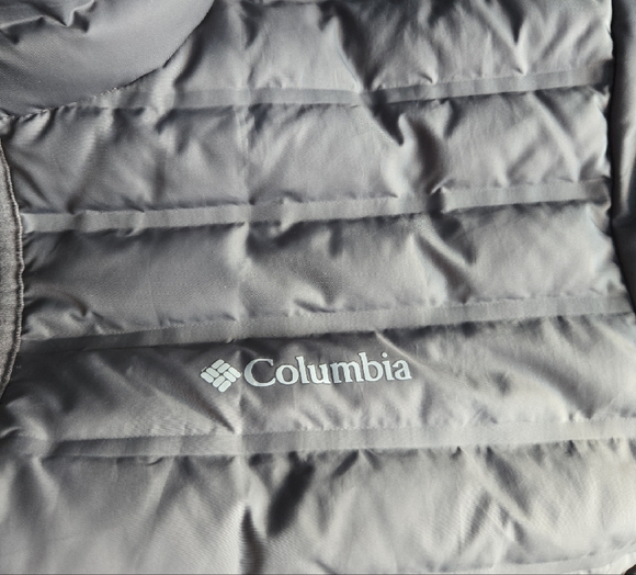 Columbia 650 Down Silver Puffer Coat, From Pet Free And Smoke Free Home - Picture 2 of 6